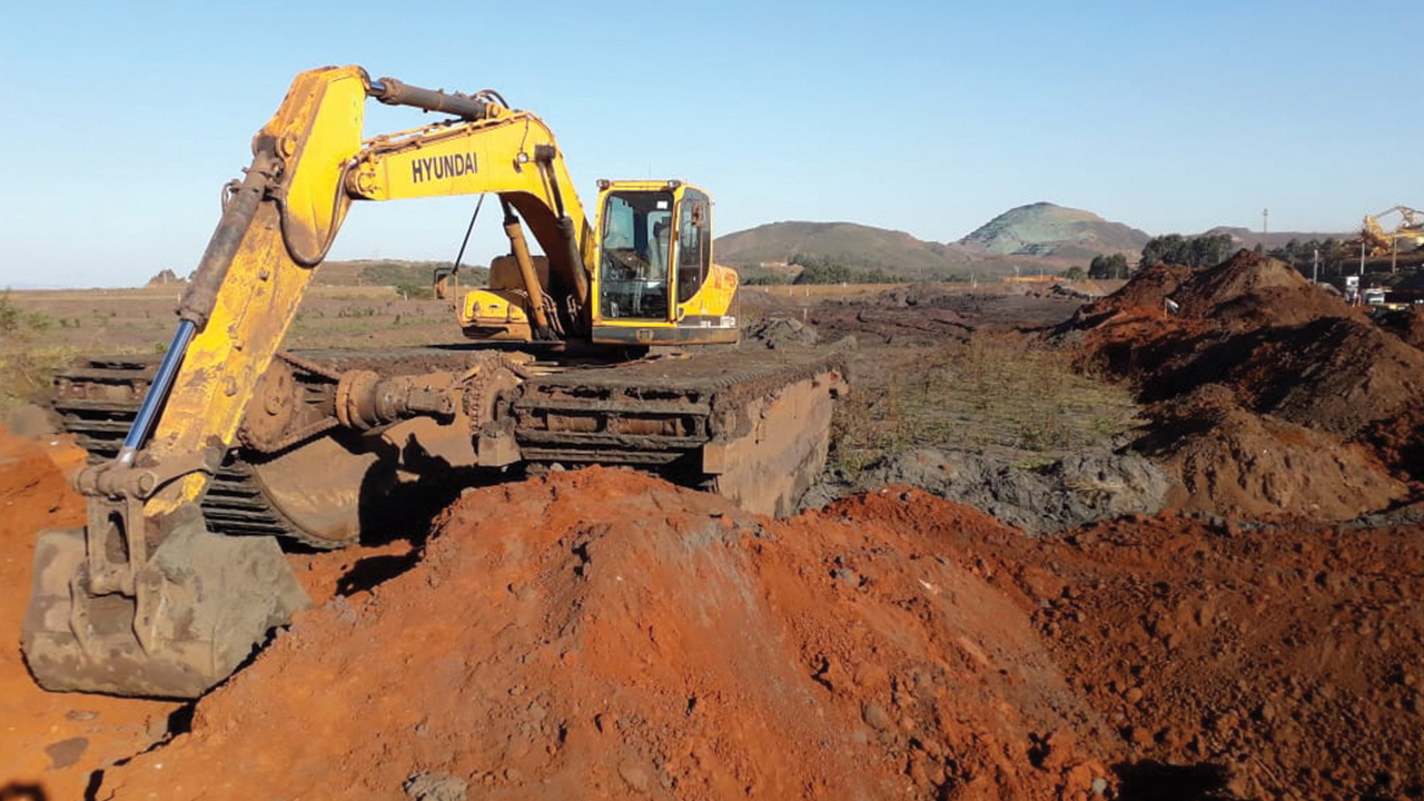 _0027_Escavadeira Anfibia