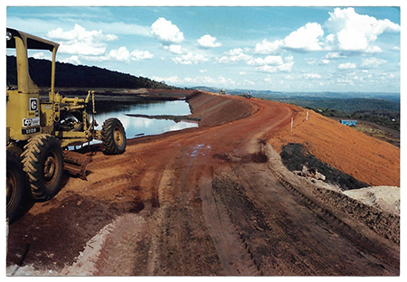 10-Timeline-Coedra-Alteamento-de-Barragem-Anos-80-450x312px